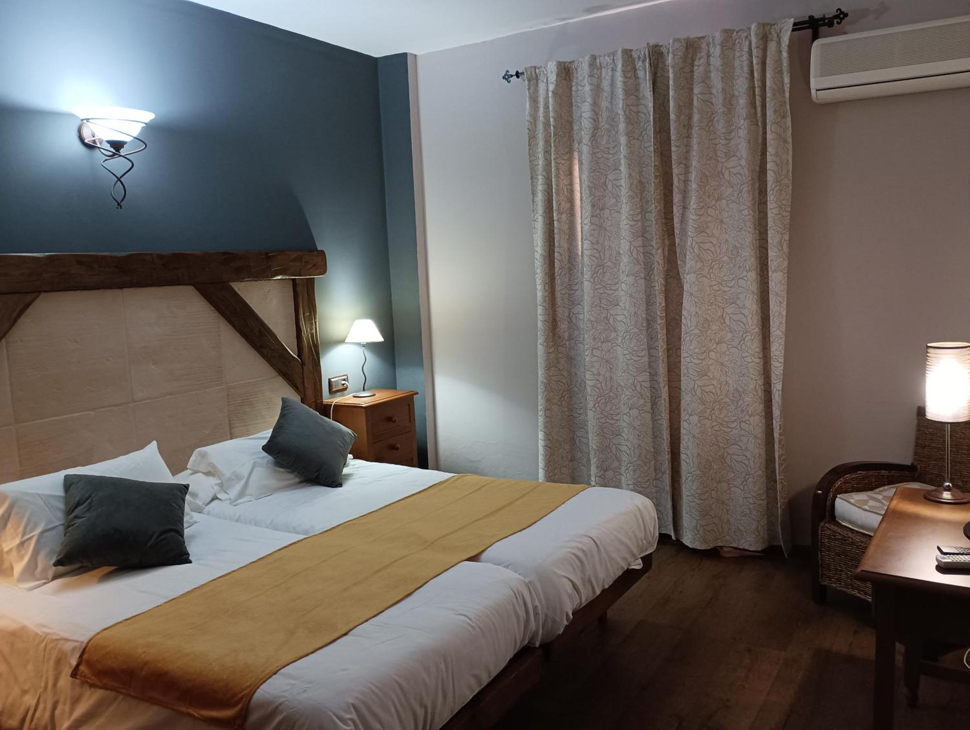 Hotel Rural Los Tadeos Zahara De La Sierra Eksteriør bilde
