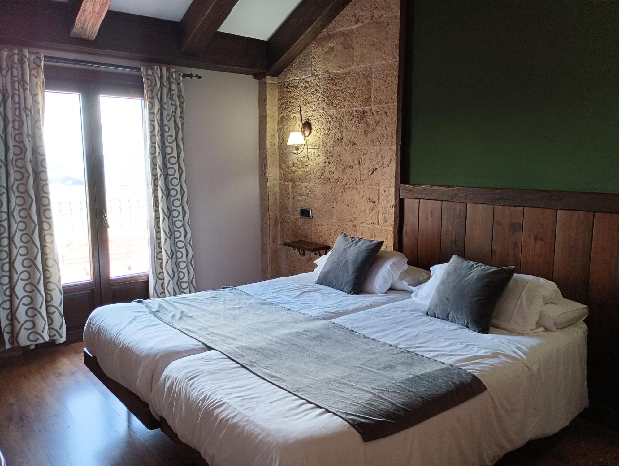 Hotel Rural Los Tadeos Zahara De La Sierra Eksteriør bilde